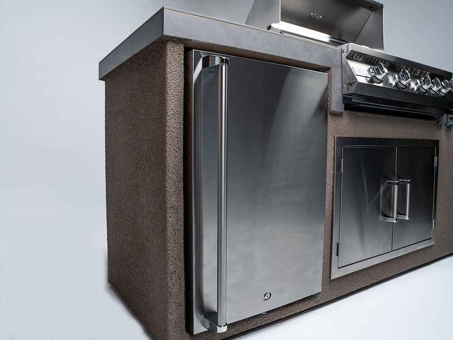 KoKoMo 7' BBQ Island (32" Grill & Fridge)