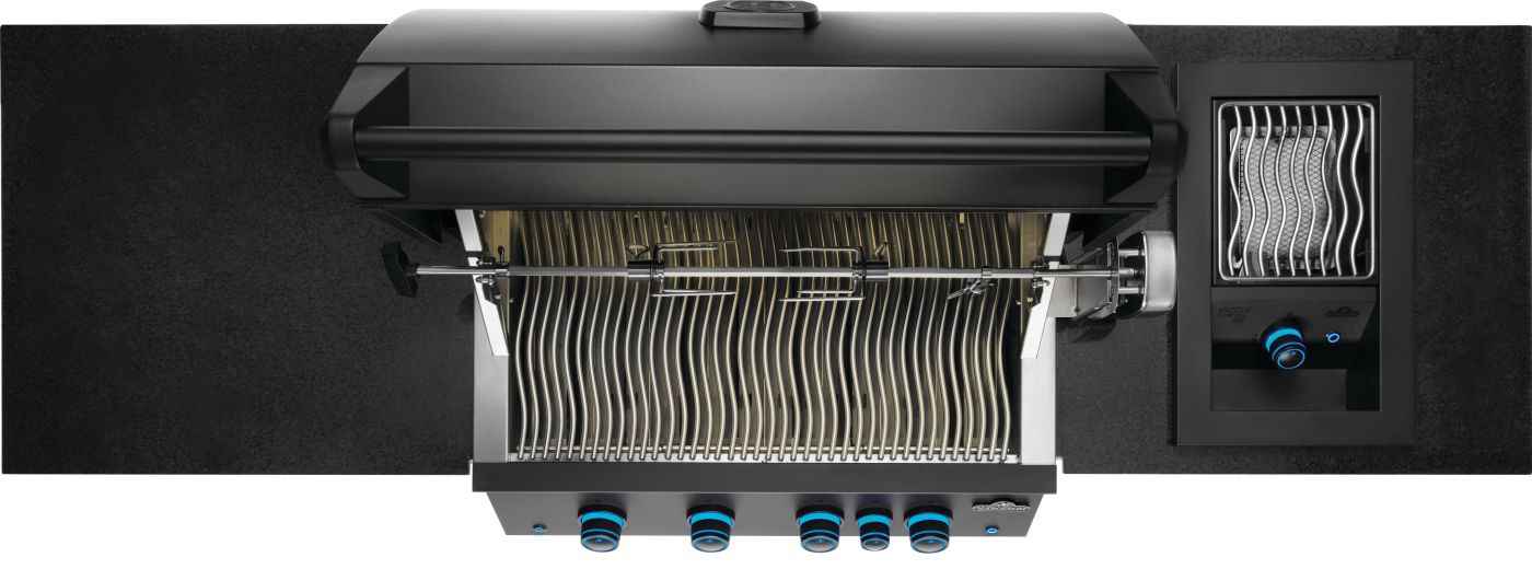 Napoleon OASIS™ 300 with 32" Grill (700 Series)
