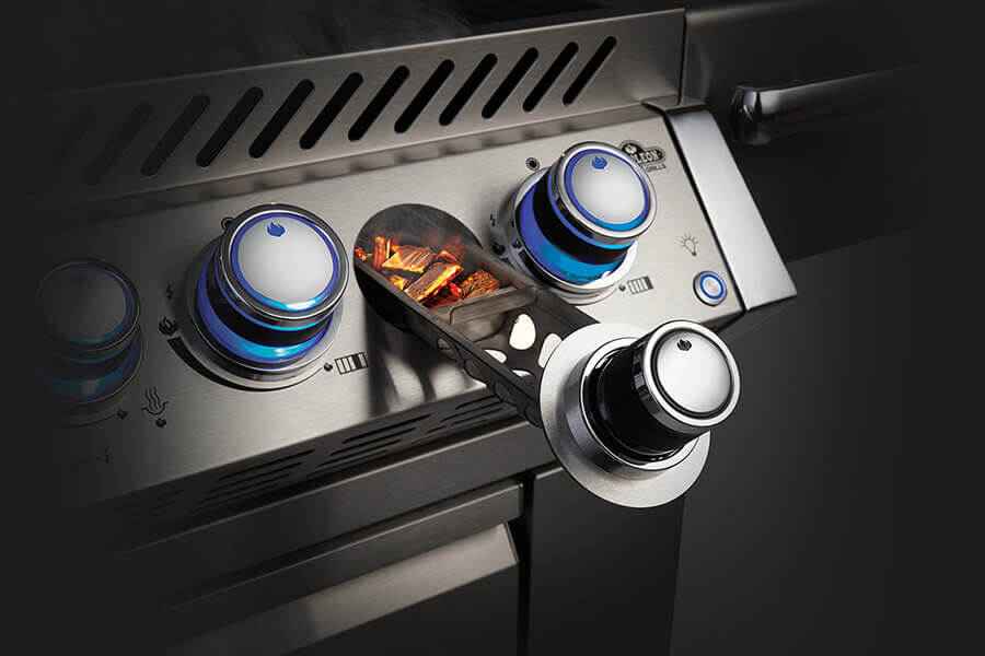 Napoleon Prestige PRO™ 825 Built-In Grill