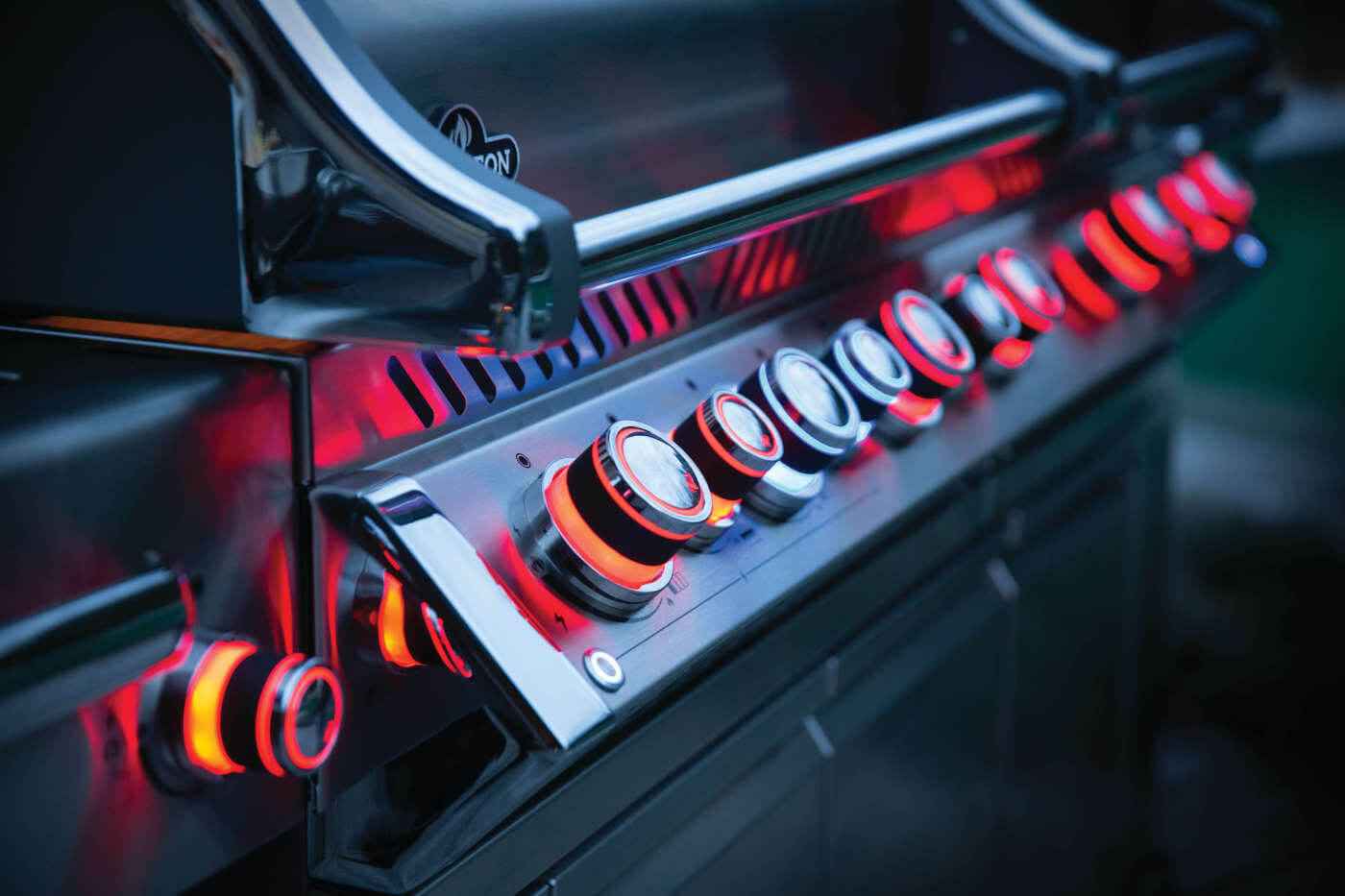 Napoleon Prestige PRO™ 825 with Power Side Burner
