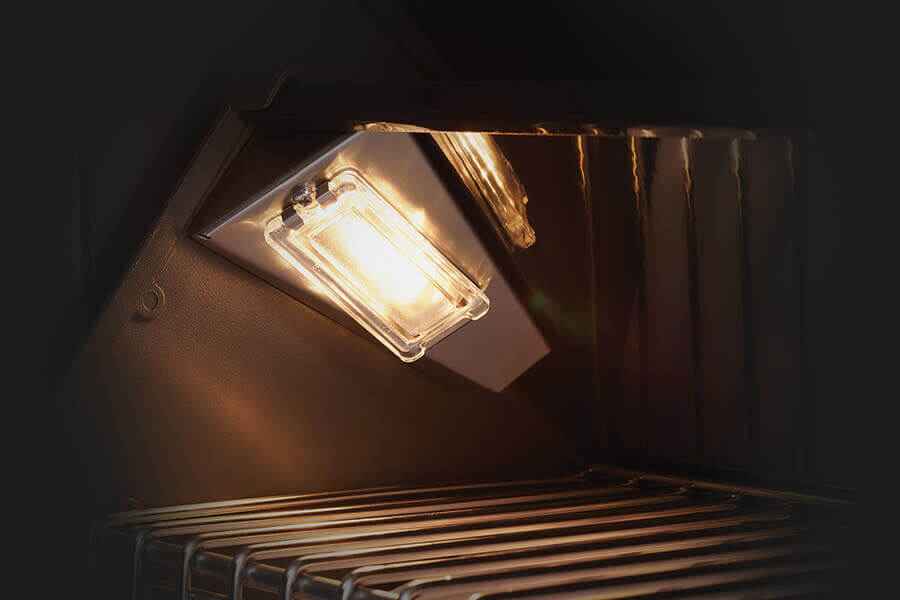 Napoleon Prestige PRO™ 825 with Power Side Burner